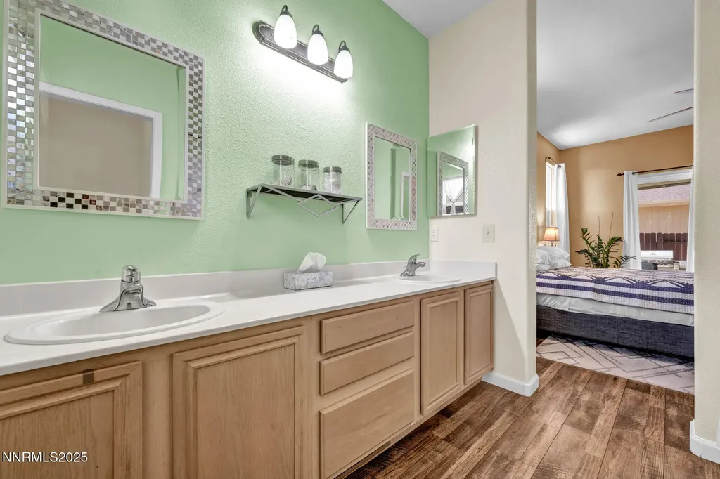 9976 Grand Falls Reno NV 89506