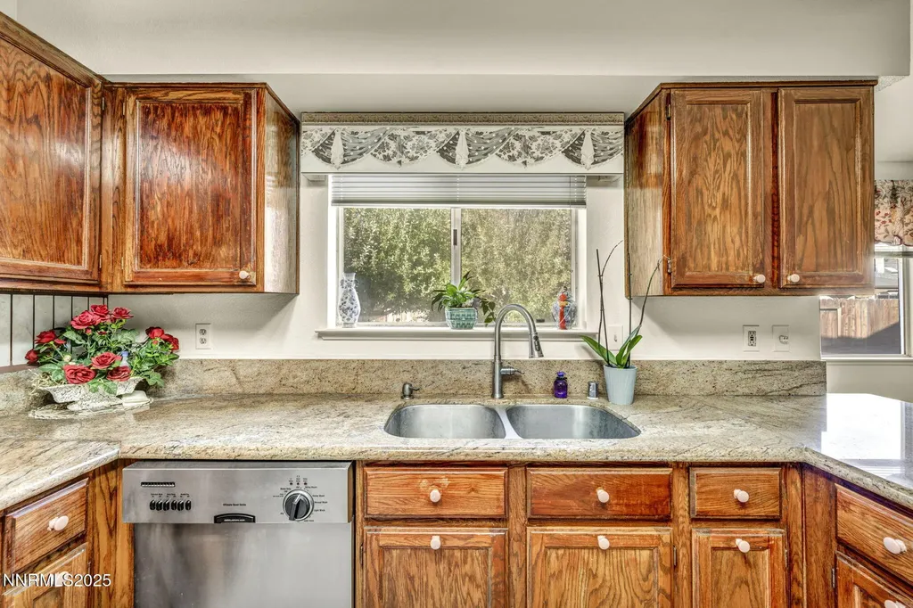 1701 Lantana Minden NV 89423