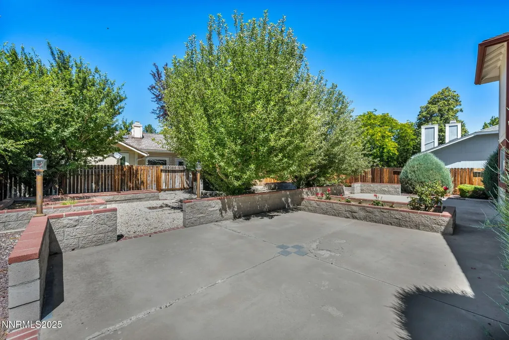 1701 Lantana Minden NV 89423