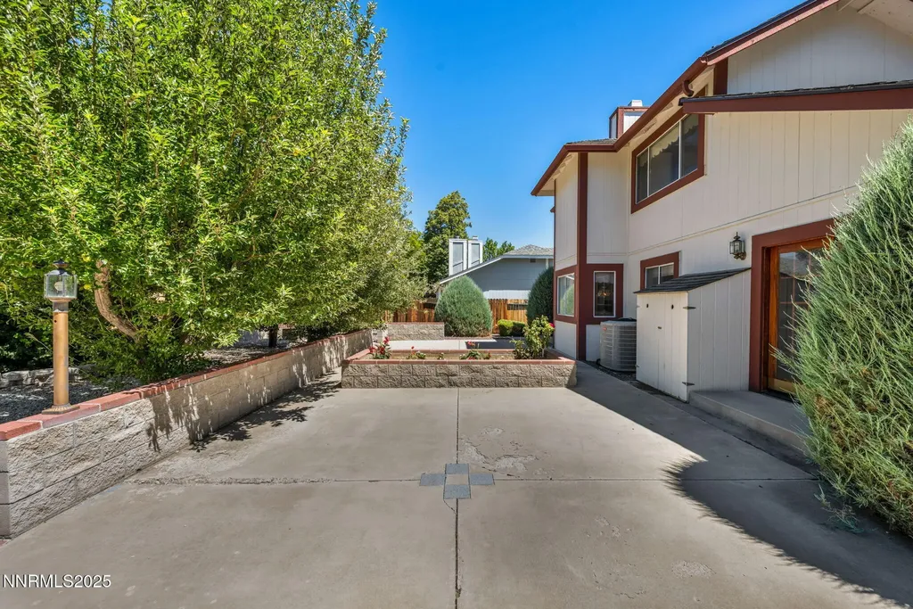 1701 Lantana Minden NV 89423
