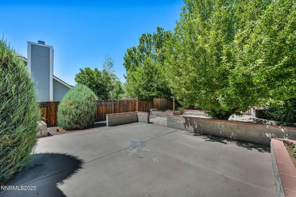 1701 Lantana Minden NV 89423