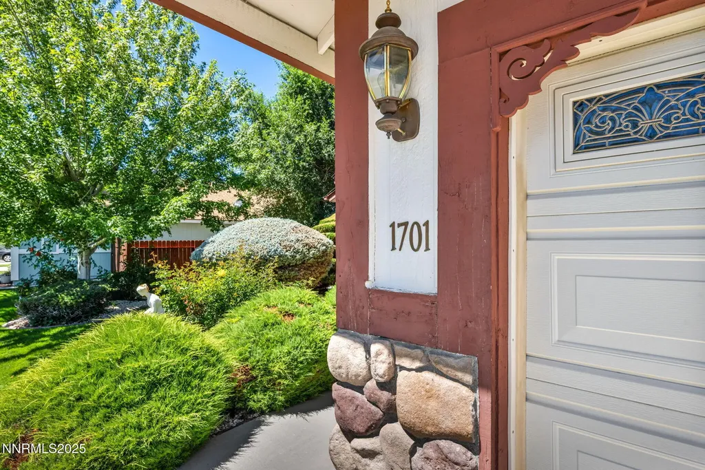1701 Lantana Minden NV 89423