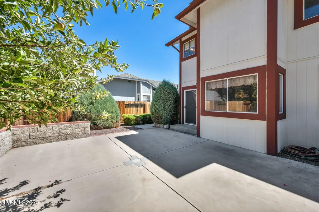 1701 Lantana Minden NV 89423
