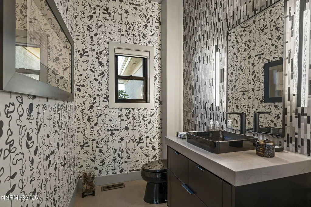 6177 Featherstone Reno NV 89511