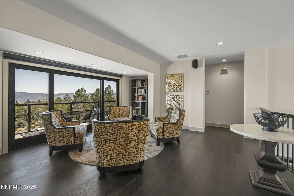 6177 Featherstone Reno NV 89511
