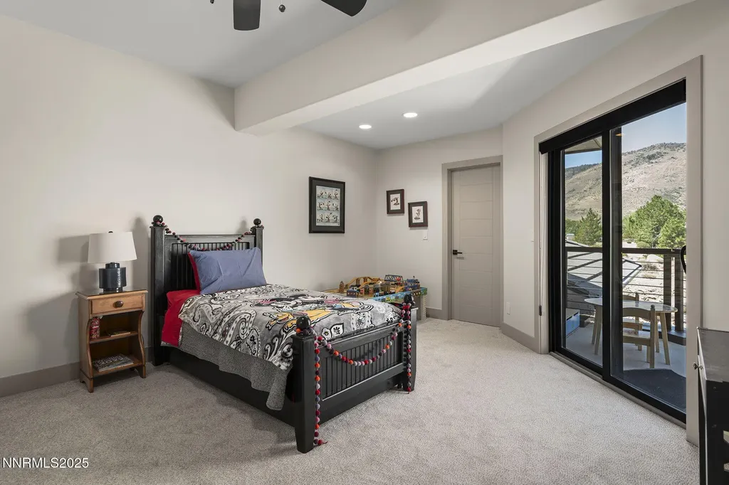 6177 Featherstone Reno NV 89511