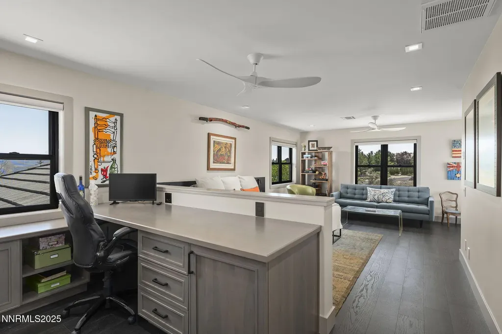 6177 Featherstone Reno NV 89511