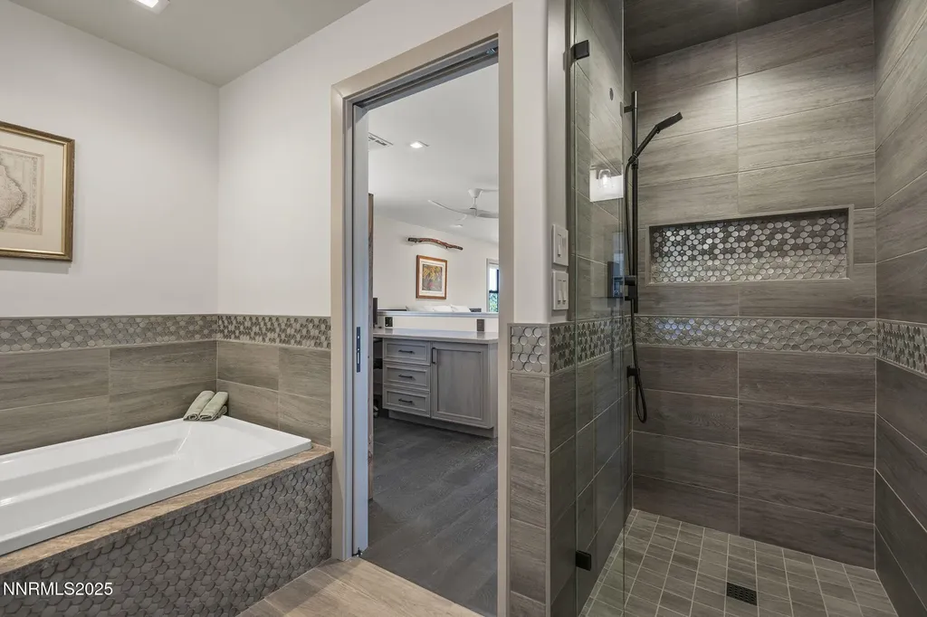 6177 Featherstone Reno NV 89511