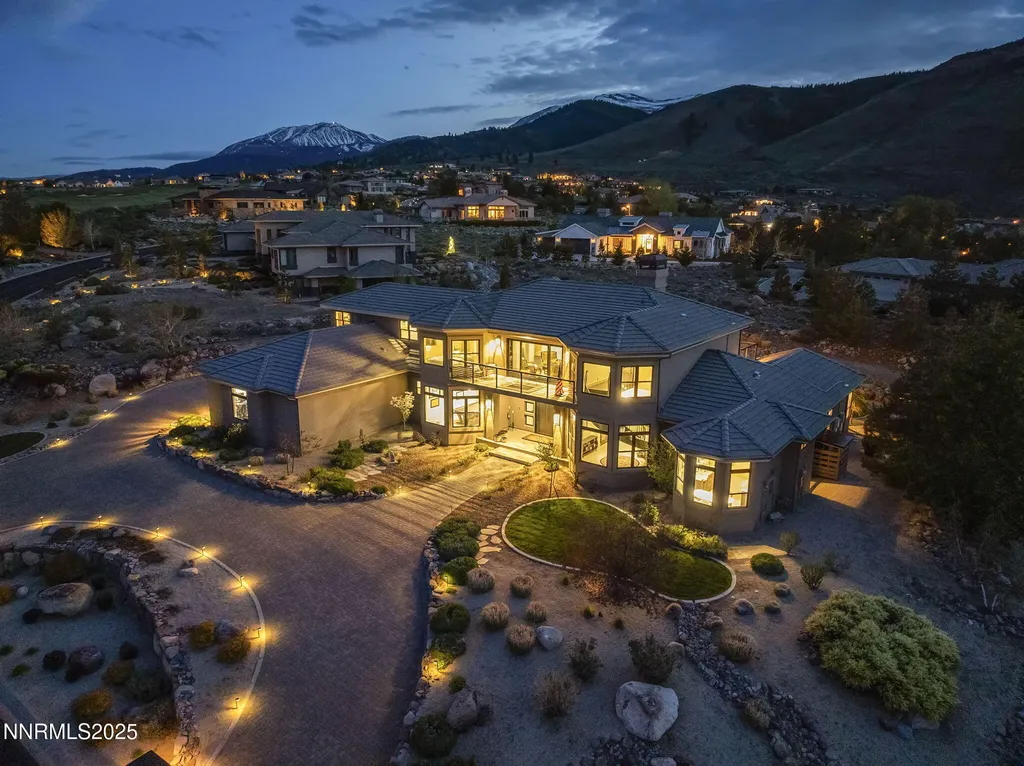 6177 Featherstone Reno NV 89511
