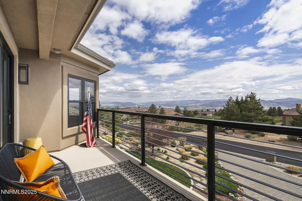 6177 Featherstone Reno NV 89511