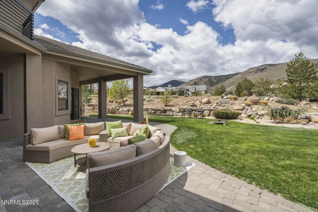 6177 Featherstone Reno NV 89511