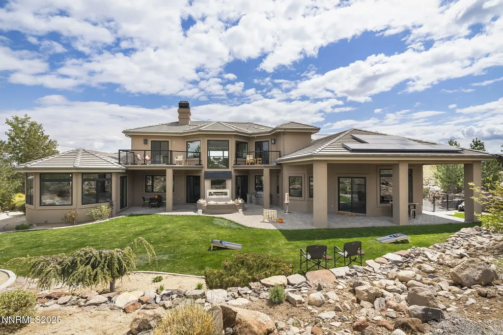 6177 Featherstone Reno NV 89511