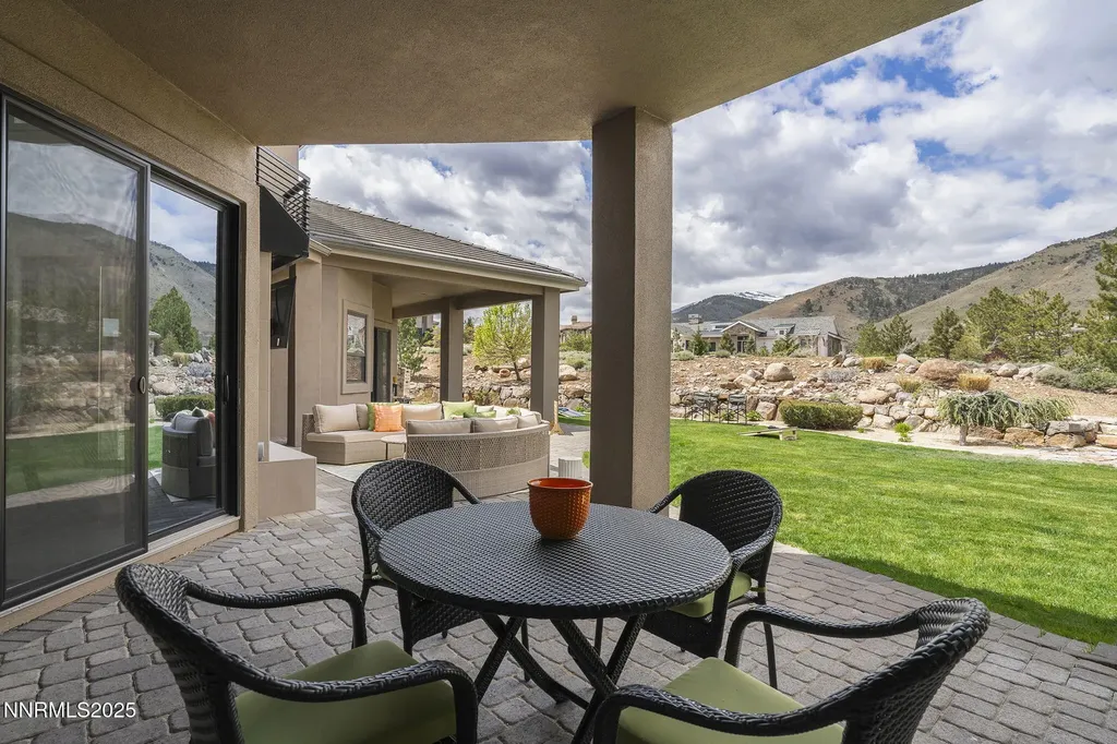 6177 Featherstone Reno NV 89511