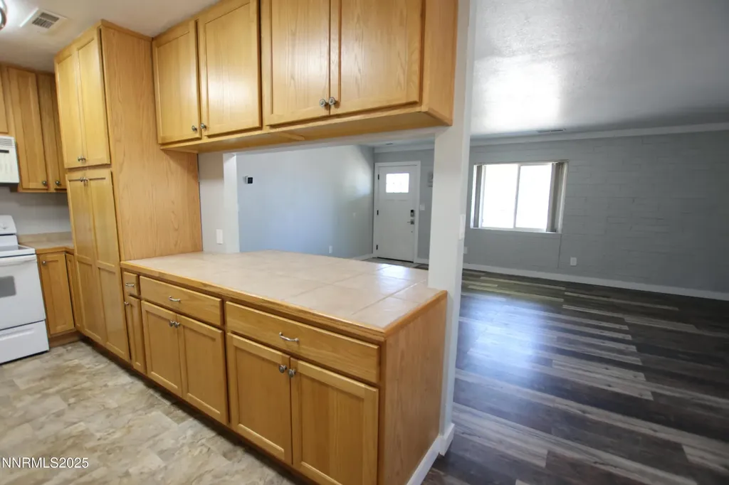824 H Hawthorne NV 89415