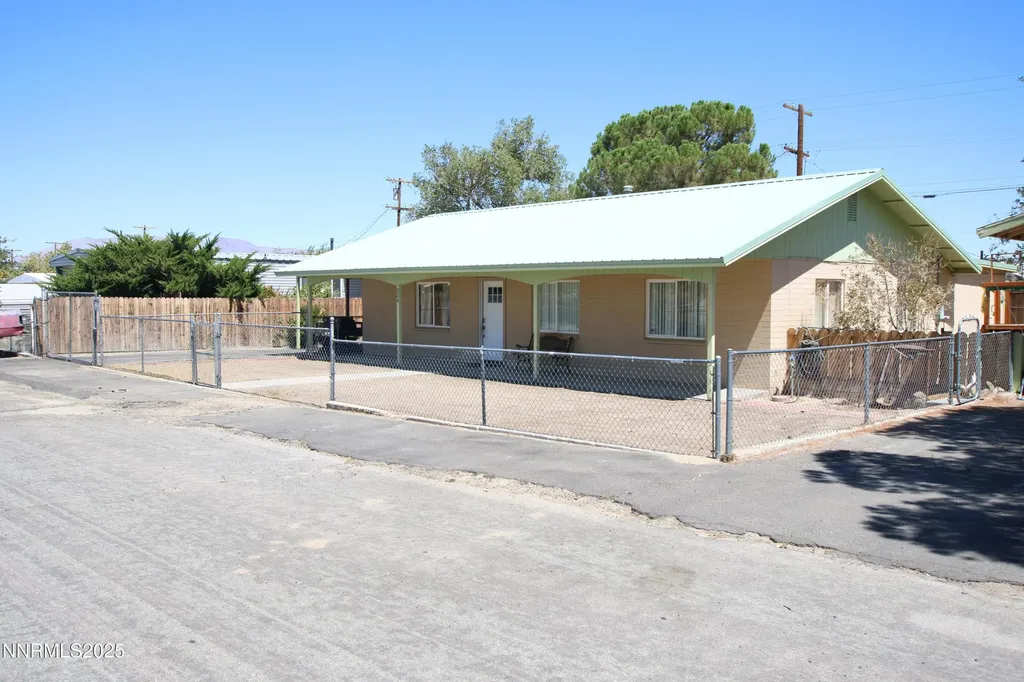 824 H Hawthorne NV 89415