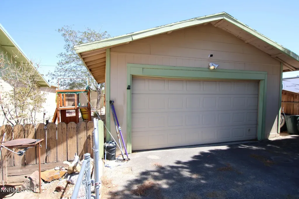 824 H Hawthorne NV 89415