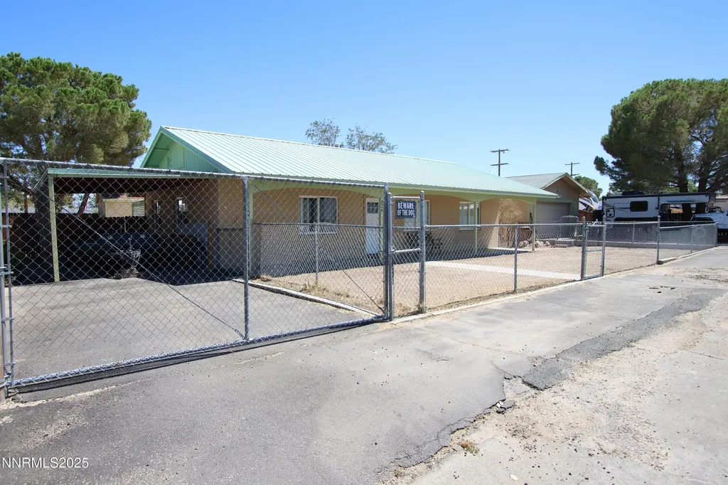 824 H Hawthorne NV 89415