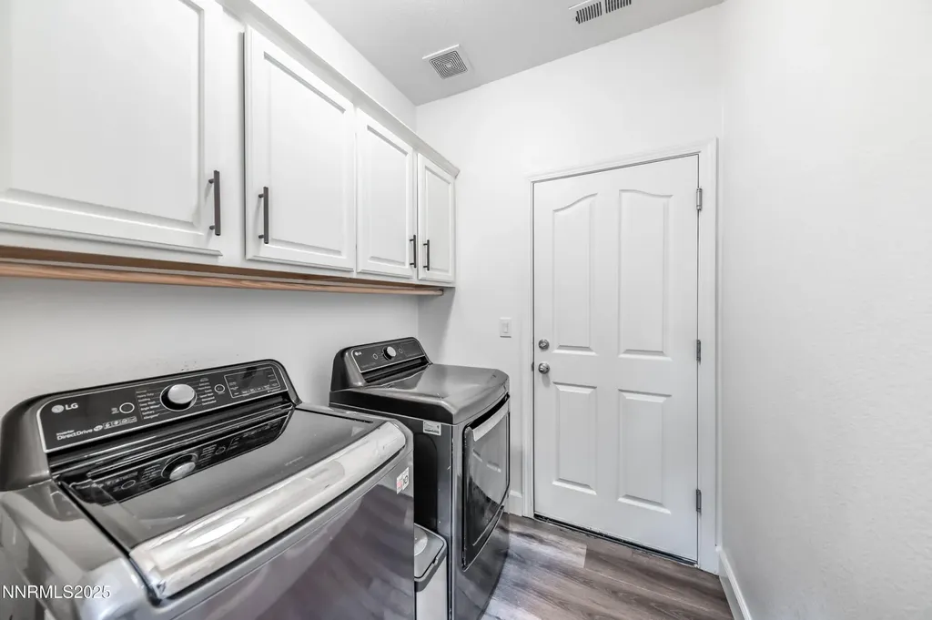 7105 High Hill Sparks NV 89436