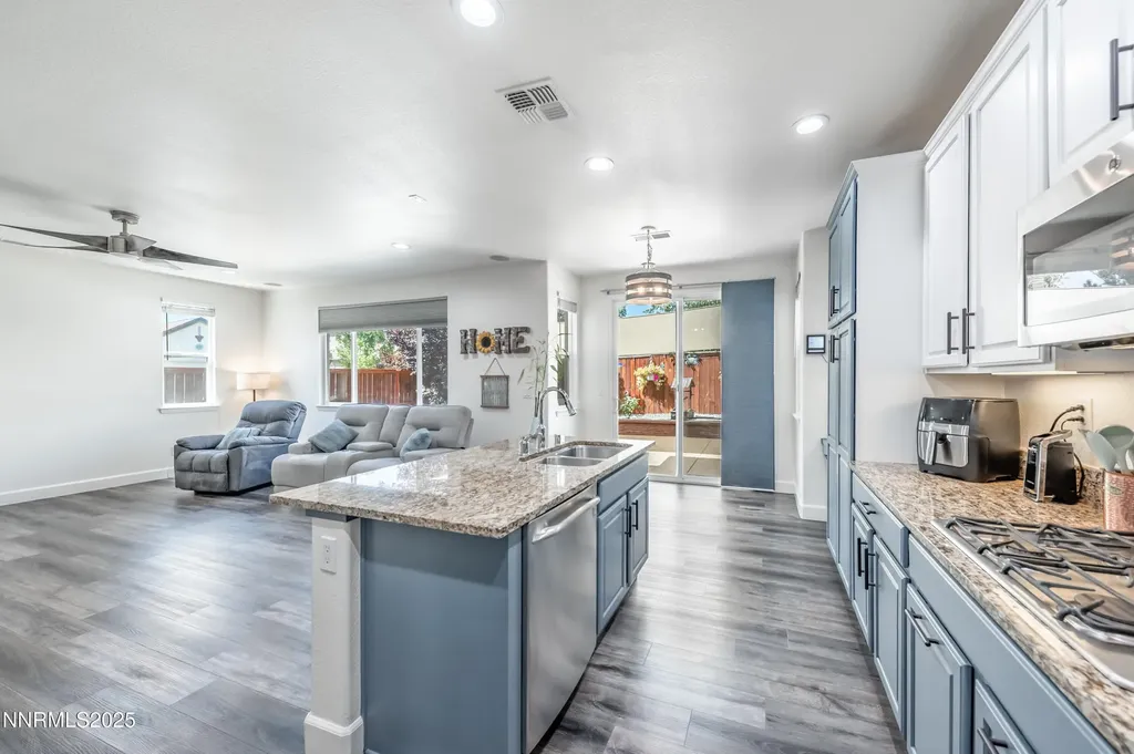 7105 High Hill Sparks NV 89436