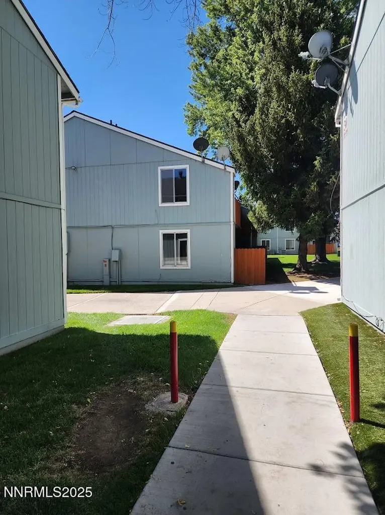 4604 Neil Reno NV 89502