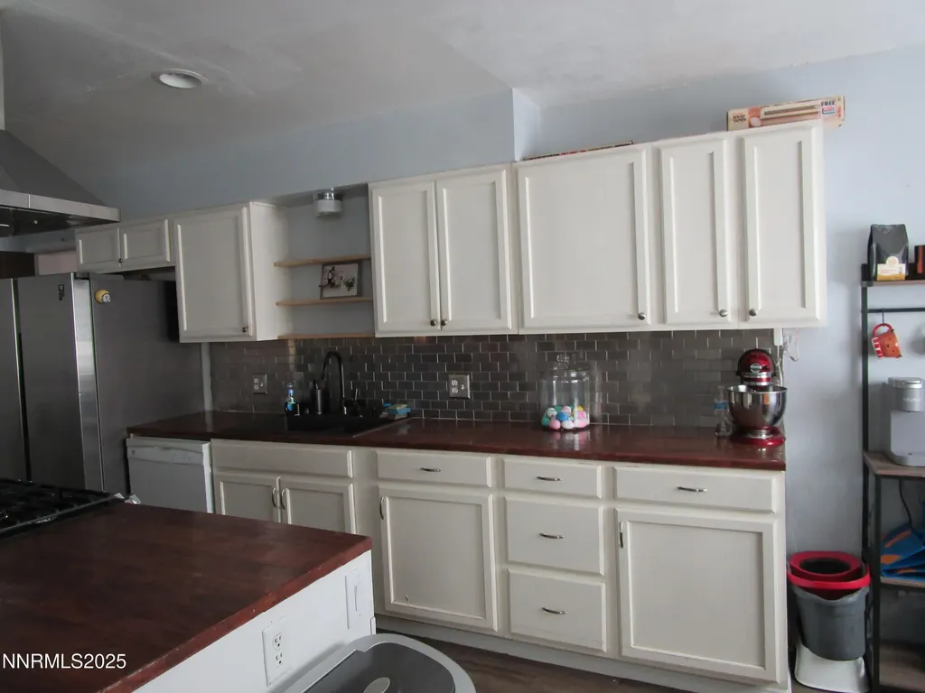1091 Tiffany Fallon NV 89406