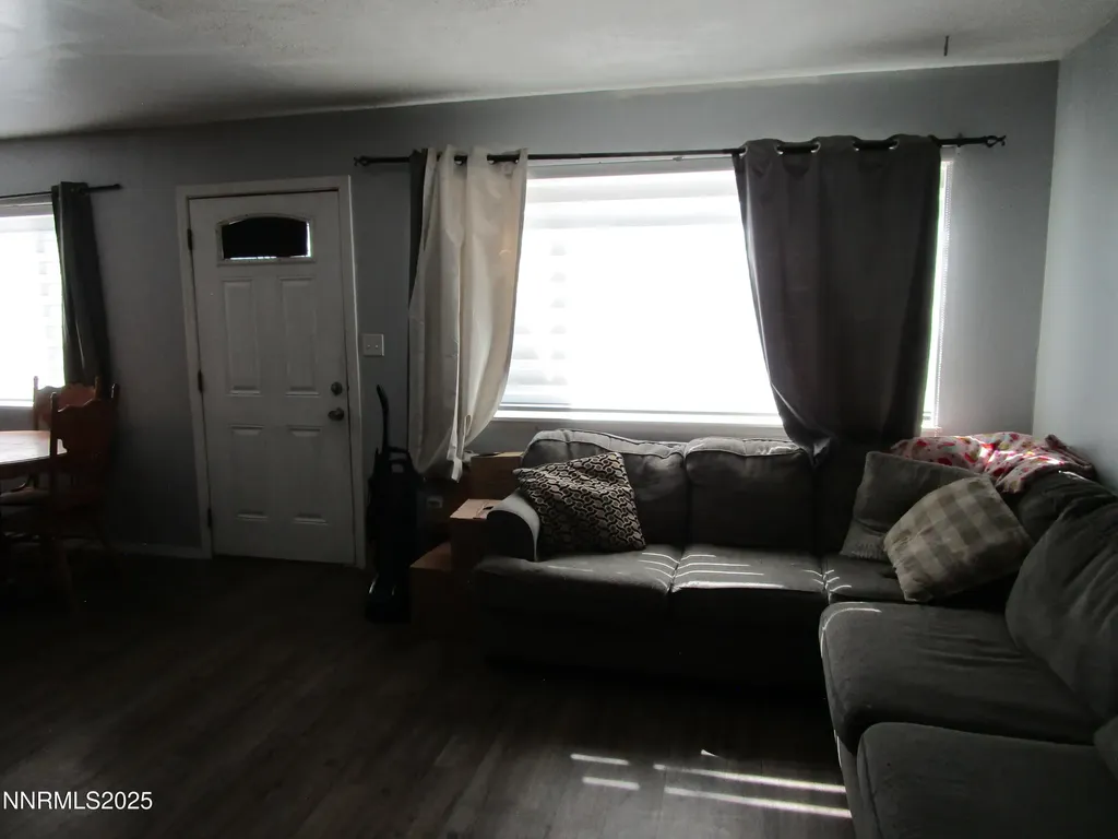 1091 Tiffany Fallon NV 89406