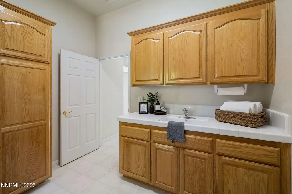 5084 Acoma Reno NV 89511
