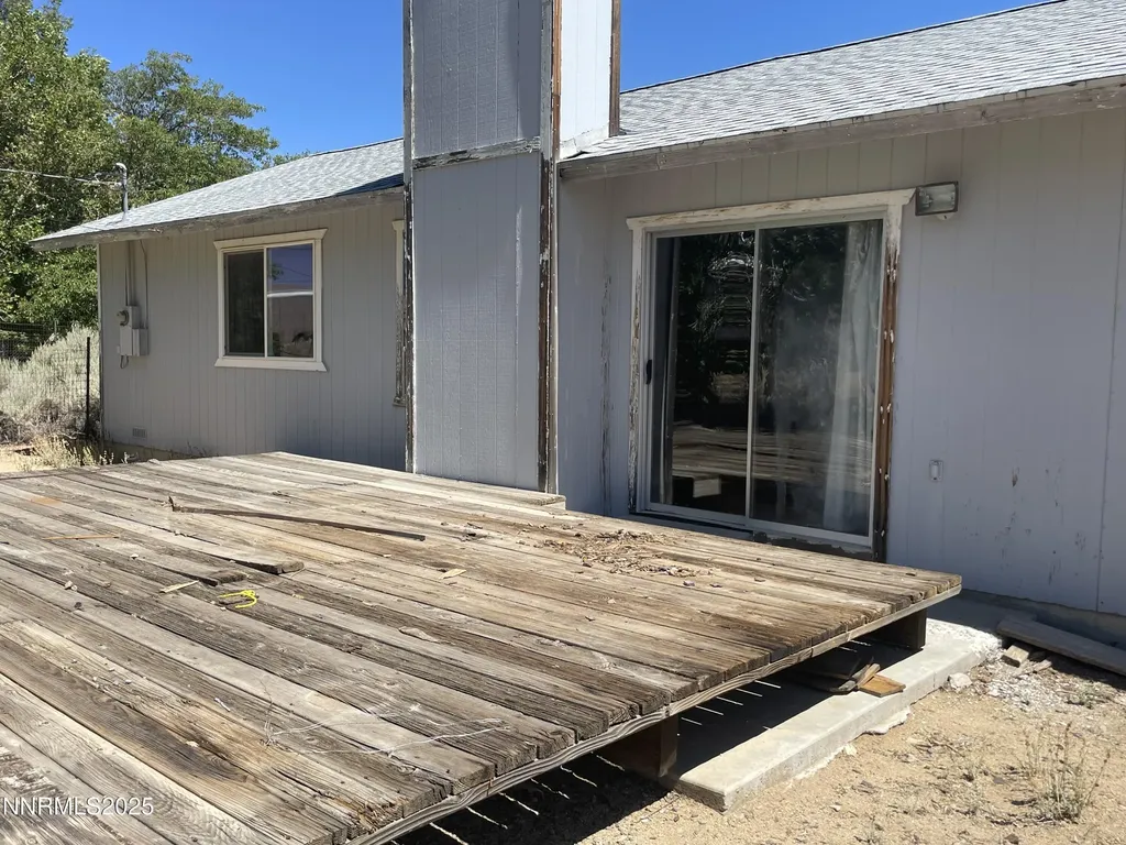 10655 Silver Spur Reno NV 89508