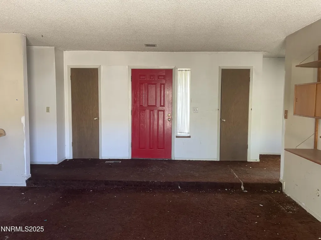 10655 Silver Spur Reno NV 89508