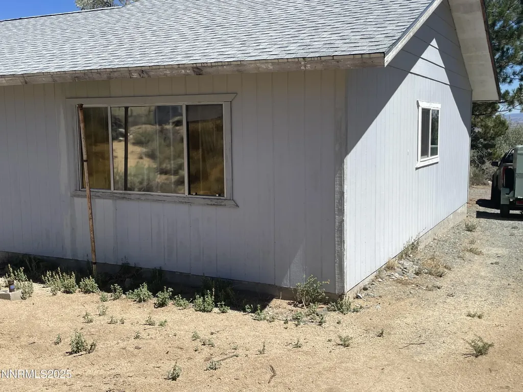 10655 Silver Spur Reno NV 89508