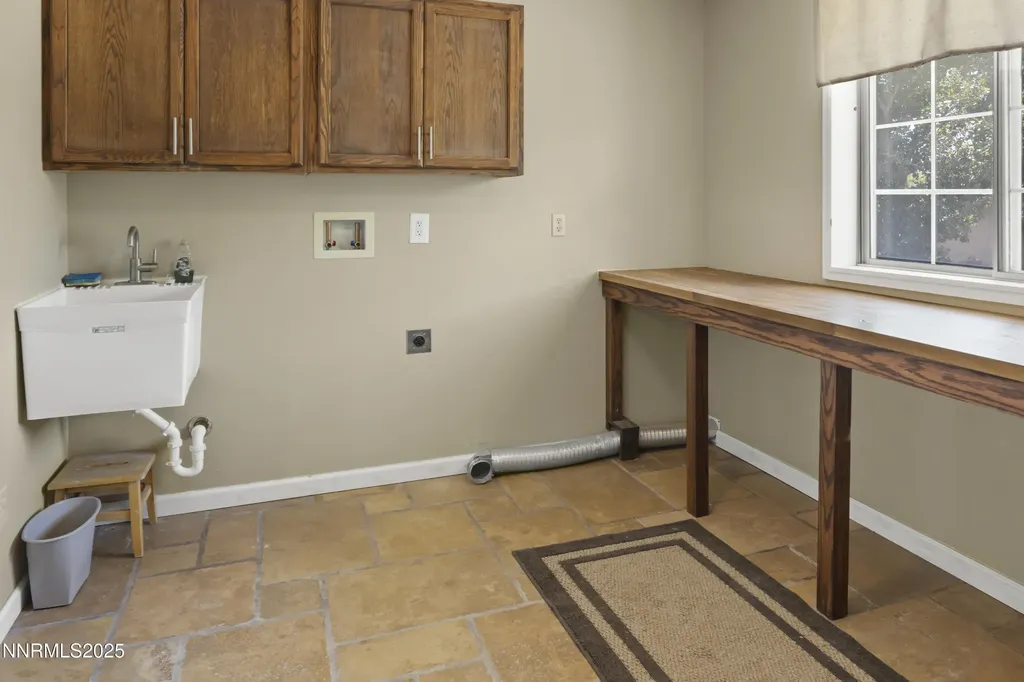 1165 Farm Fernley NV 89408