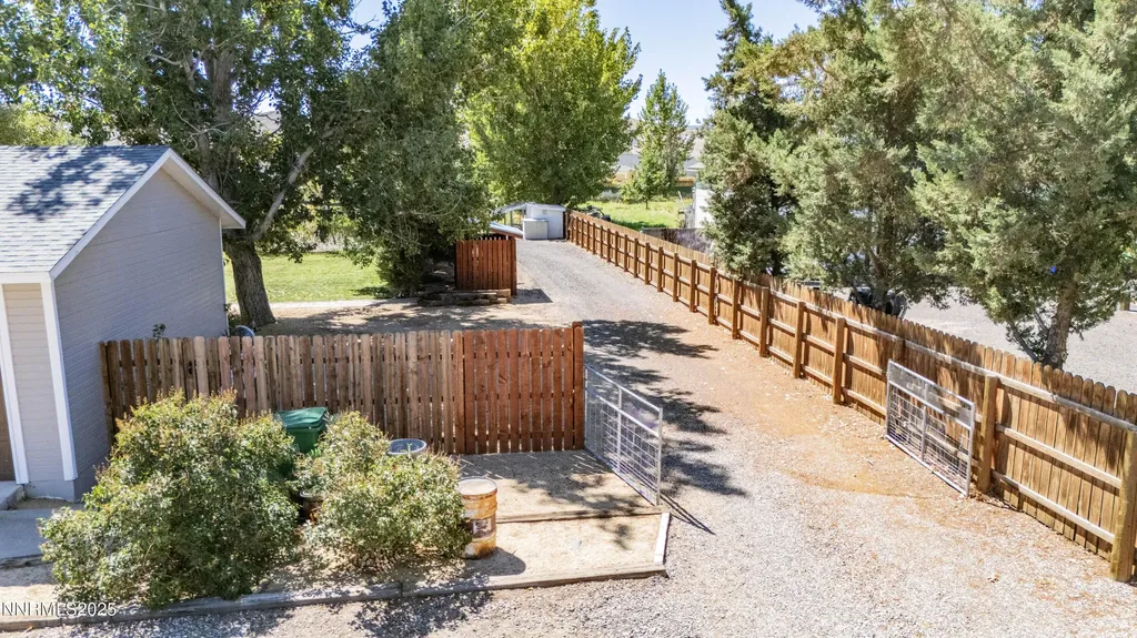 1165 Farm Fernley NV 89408
