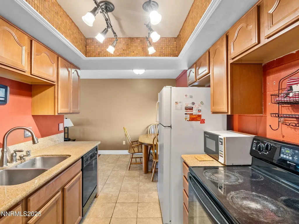 230 Bisset Reno NV 89503