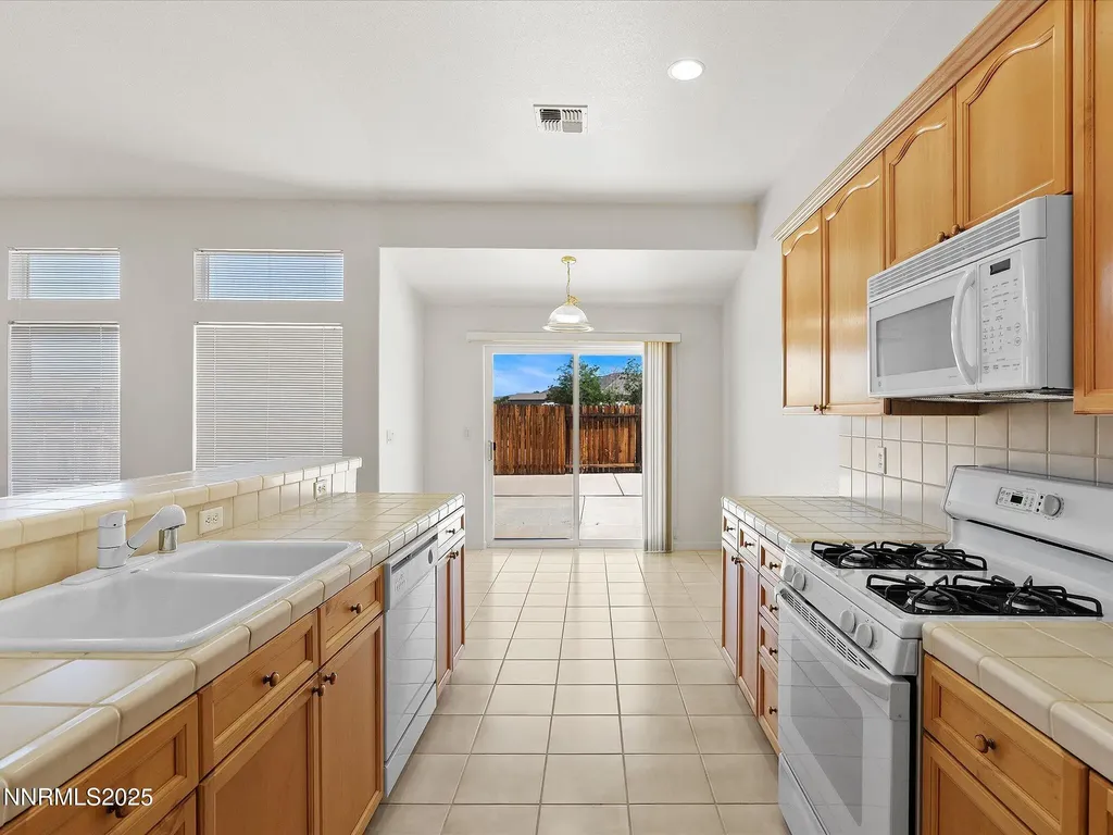 8044 Miramar Sparks NV 89436