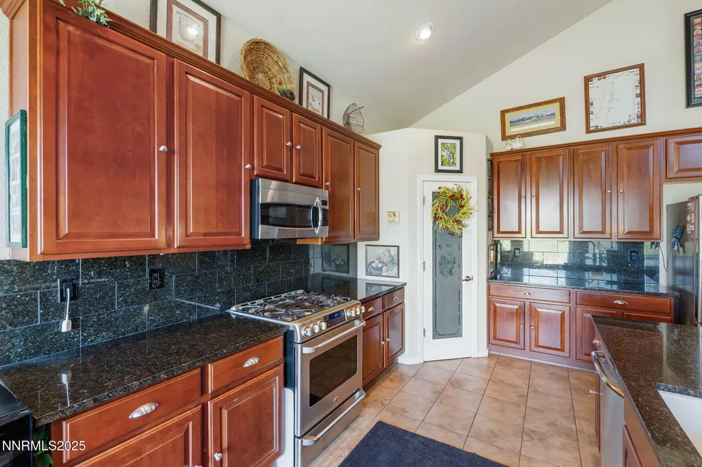 648 St Andrews Dayton NV 89403