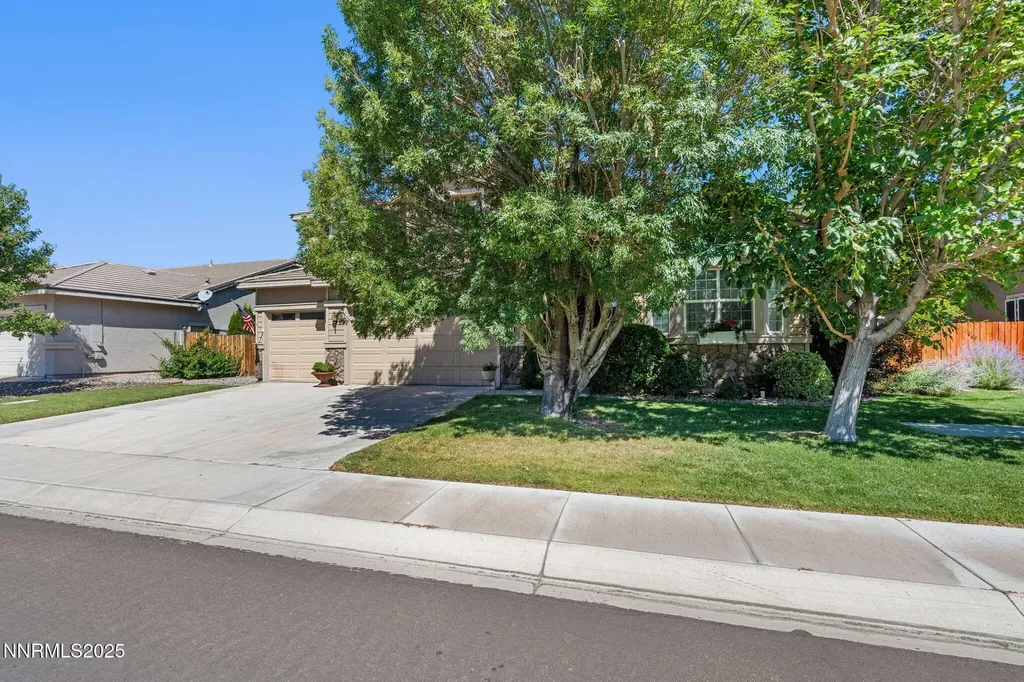 648 St Andrews Dayton NV 89403