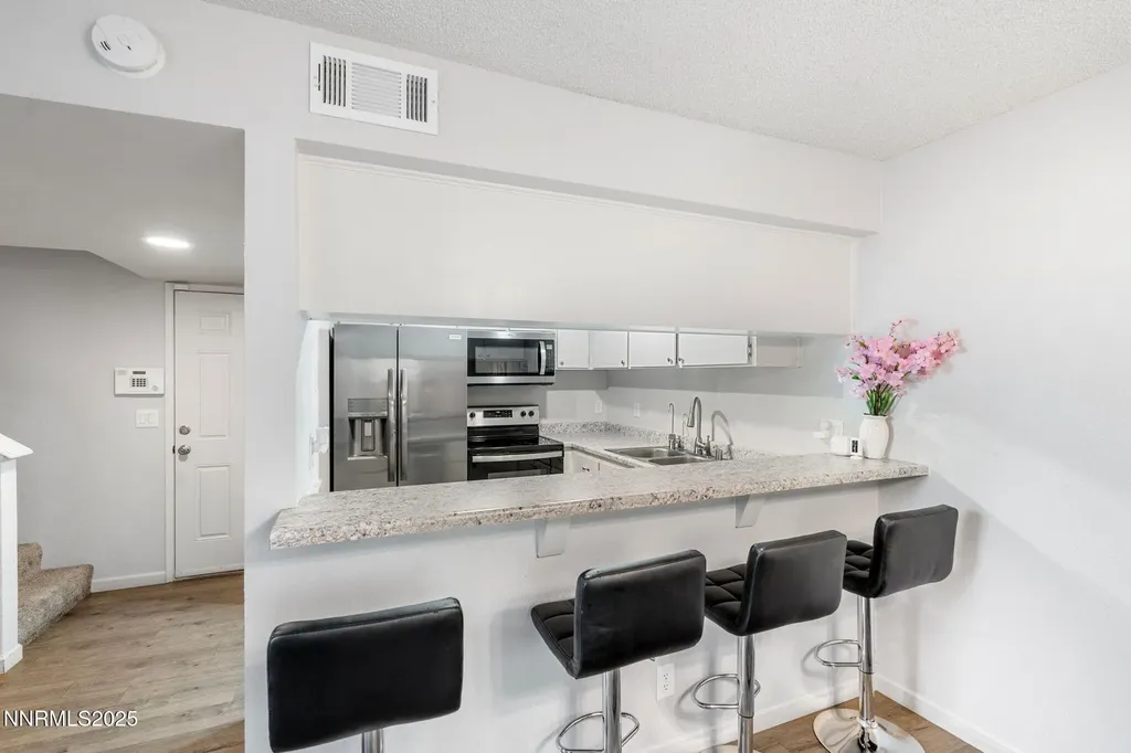1563 Steven Sparks NV 89431