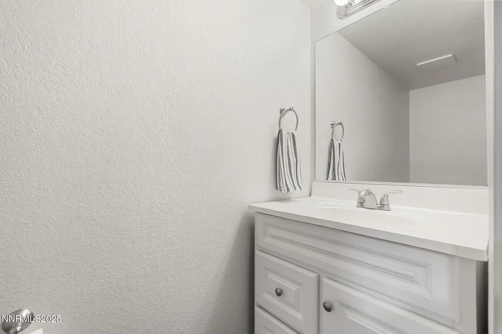1563 Steven Sparks NV 89431