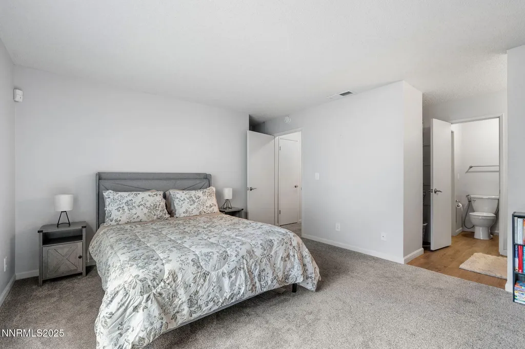 1563 Steven Sparks NV 89431