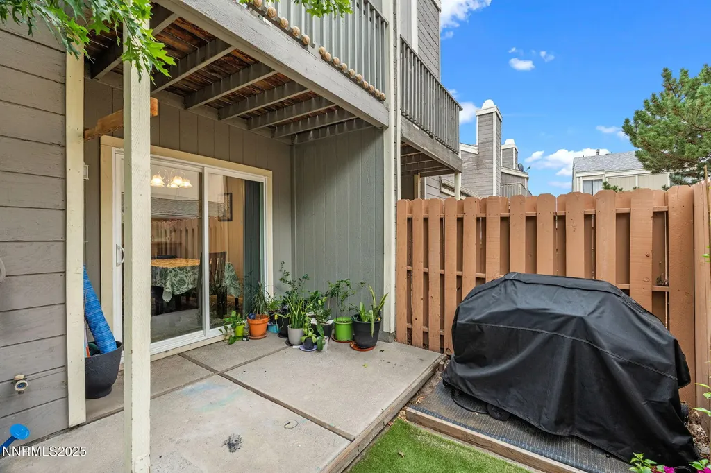 1563 Steven Sparks NV 89431