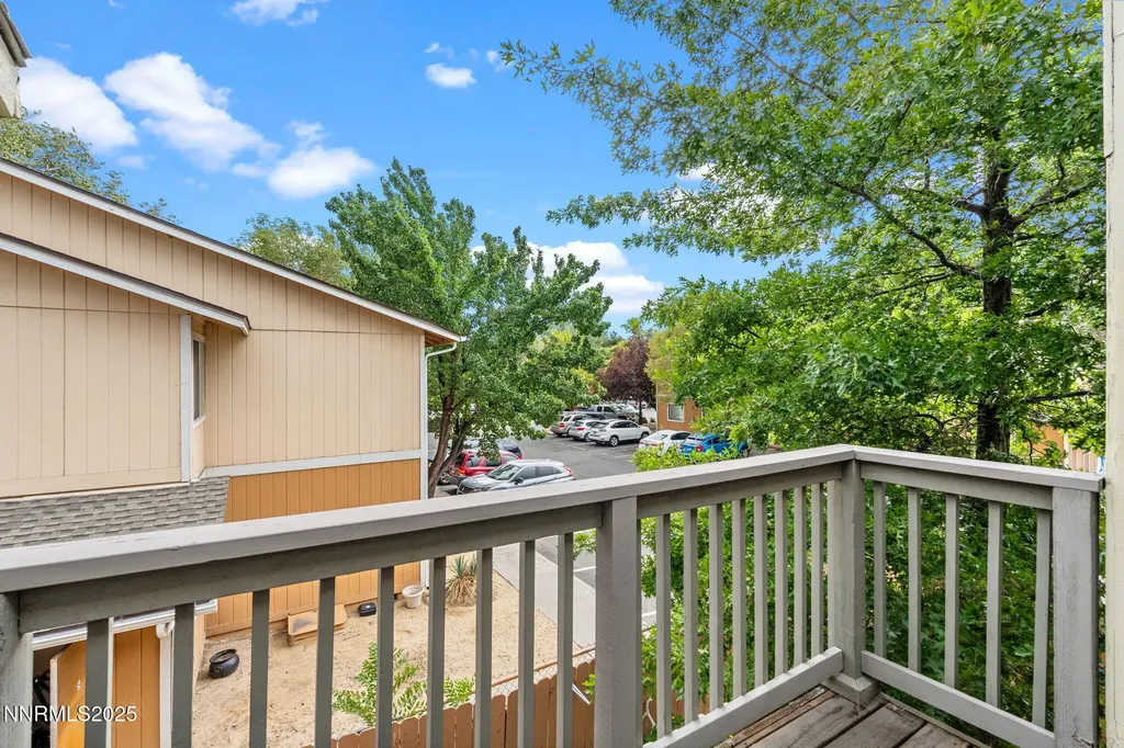 1563 Steven Sparks NV 89431
