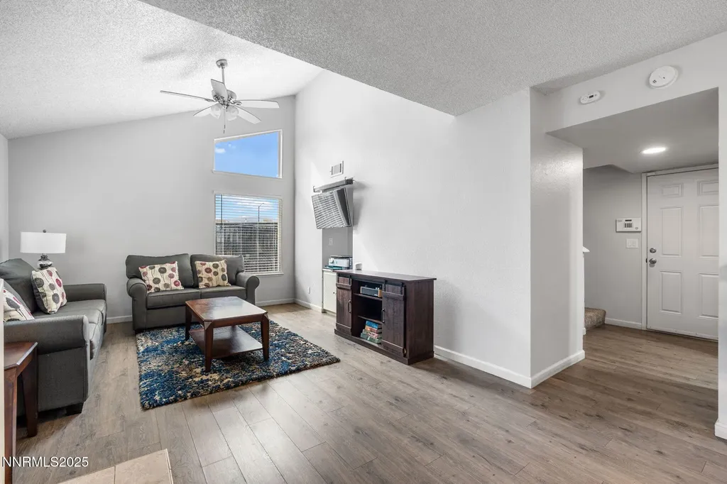 1563 Steven Sparks NV 89431