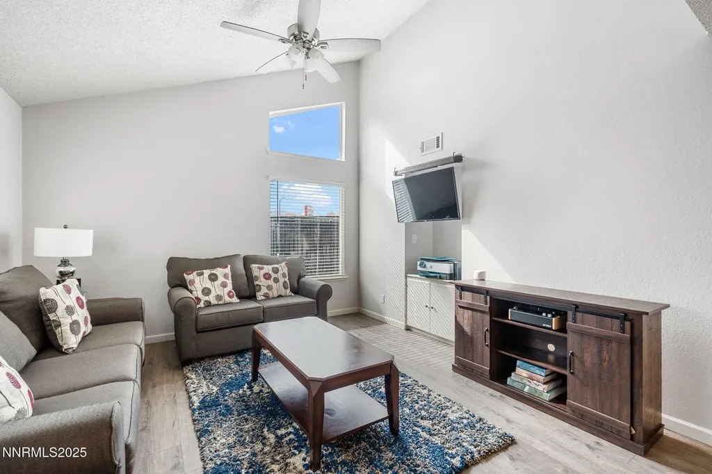 1563 Steven Sparks NV 89431