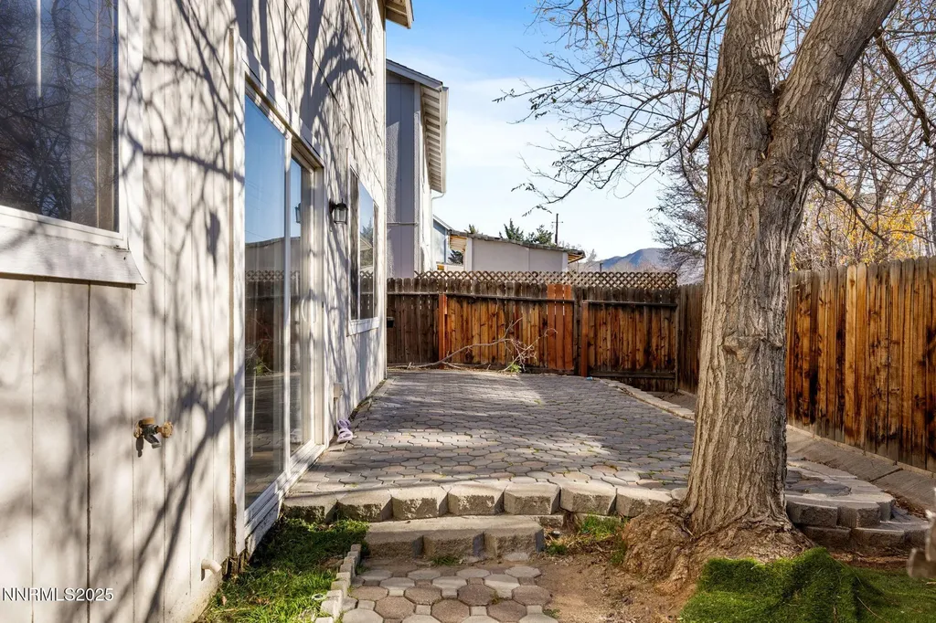 4086 Sycamore Reno NV 89502