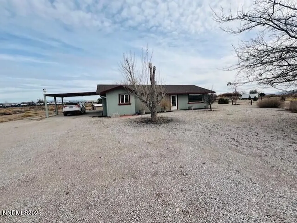 3825 Keyes Fallon NV 89406