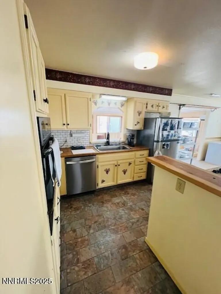 3825 Keyes Fallon NV 89406