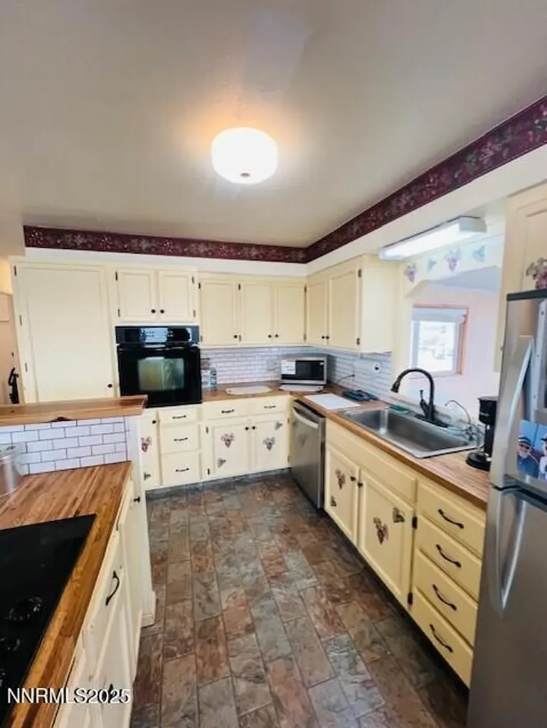 3825 Keyes Fallon NV 89406