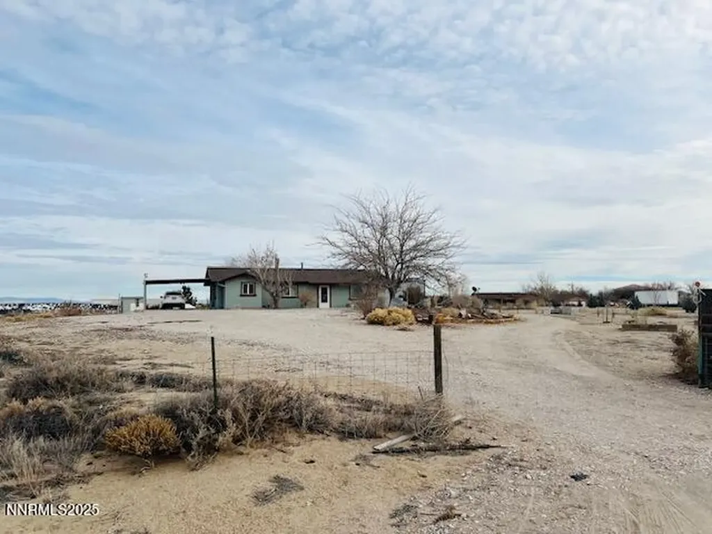 3825 Keyes Fallon NV 89406