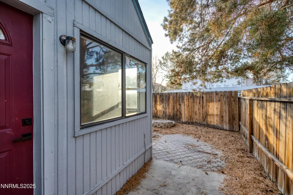 2545 Garfield Sparks NV 89431