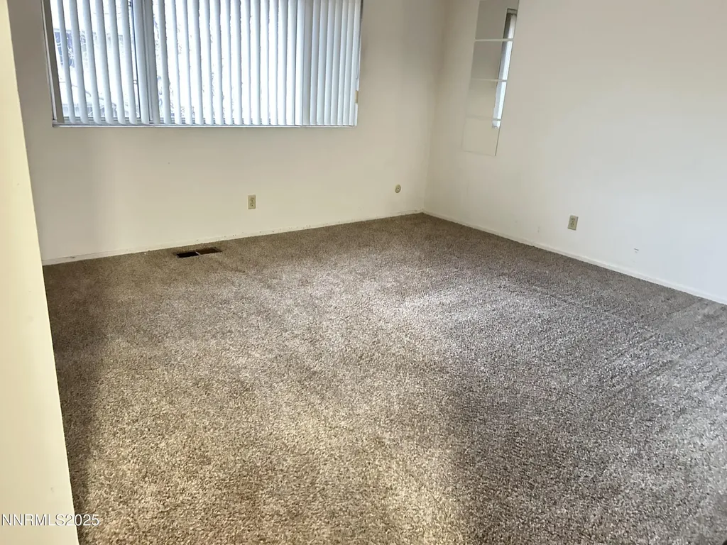828 Woodglen Sparks NV 89434